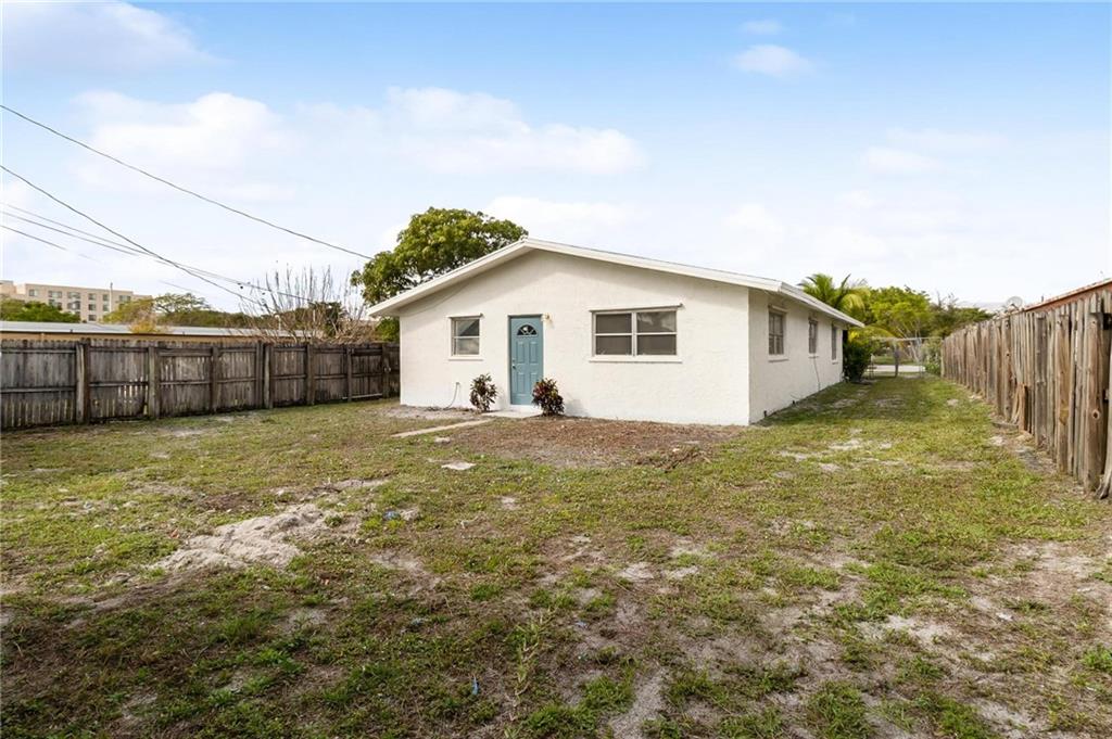 Carver Heights 25-41 B - Residential