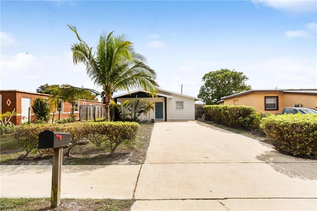 Carver Heights 25-41 B - Residential