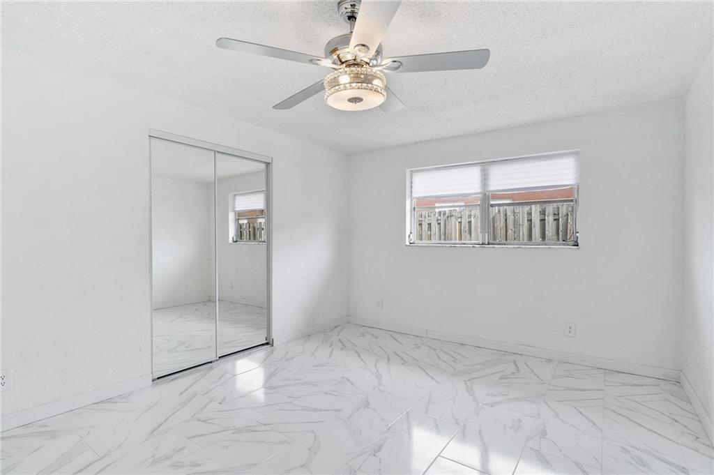 Carver Heights 25-41 B - Residential