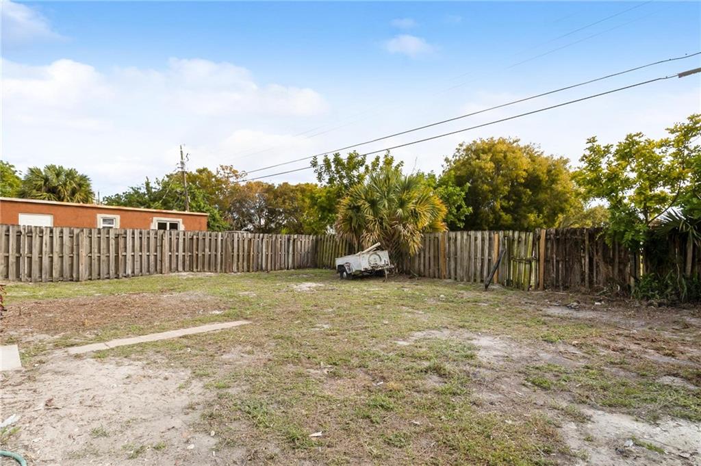 Carver Heights 25-41 B - Residential