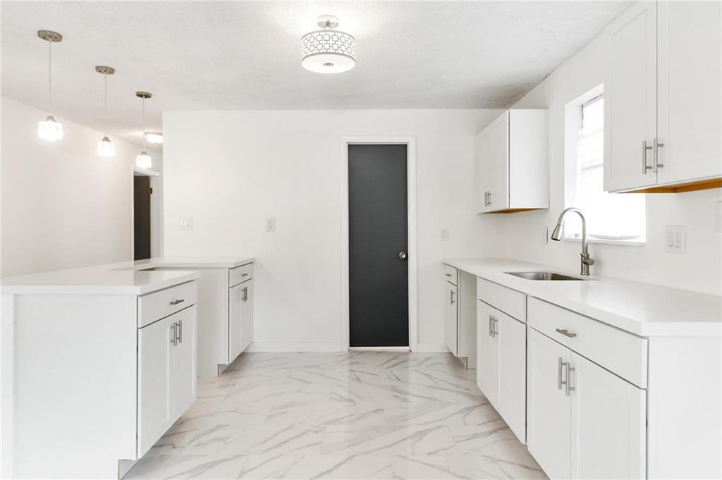 Carver Heights 25-41 B - Residential
