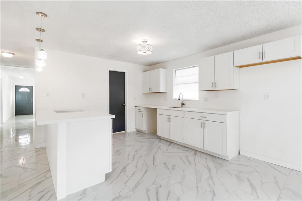 Carver Heights 25-41 B - Residential
