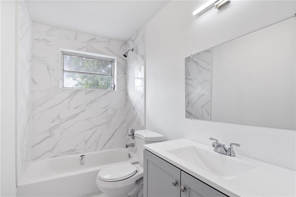 Carver Heights 25-41 B - Residential