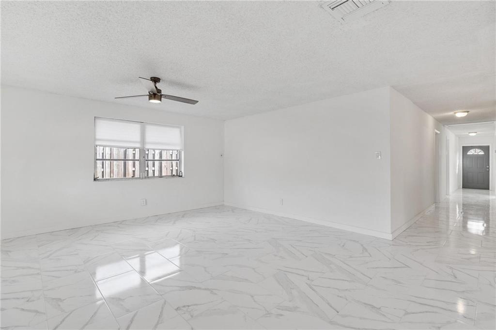 Carver Heights 25-41 B - Residential