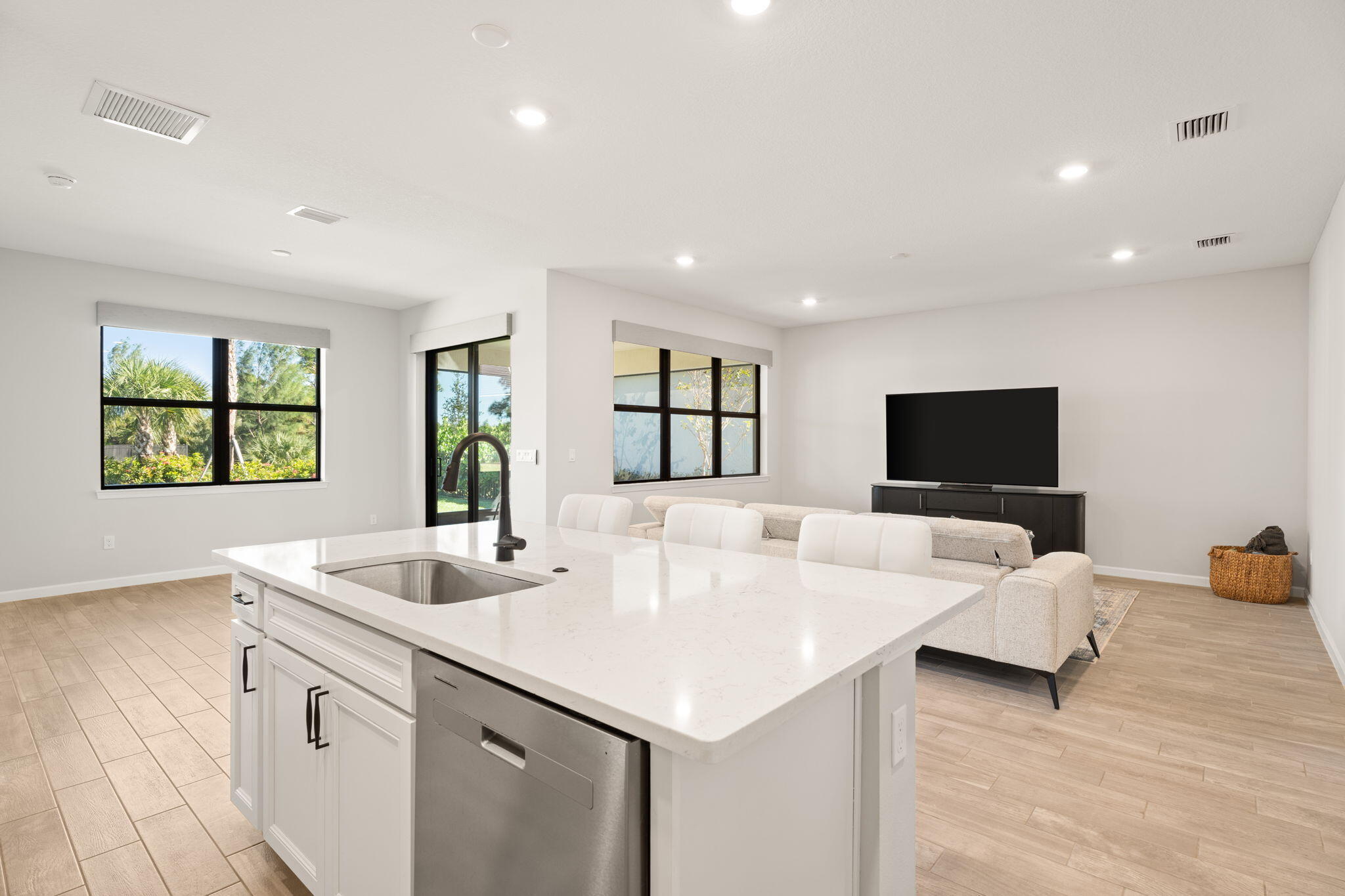 METES AND BOUNDS - Residential