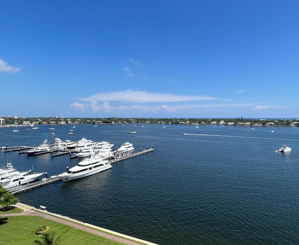 Photo of 132 Lakeshore Drive #1118, North Palm Beach, FL 33408 (MLS # R11156470)