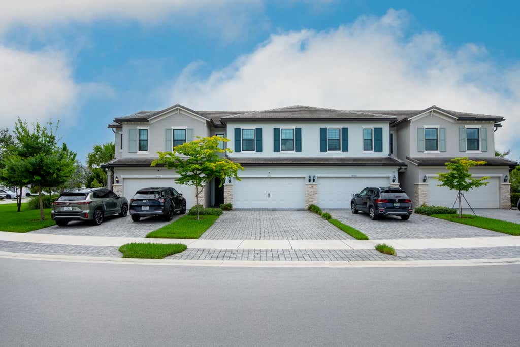 Photo of 4486 Appleton Circle W, Oakland Park, FL 33309 (MLS # B26062562)