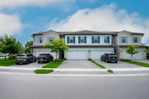 Photo of 4486 Appleton Circle W, Oakland Park, FL 33309 (MLS # B26062562)