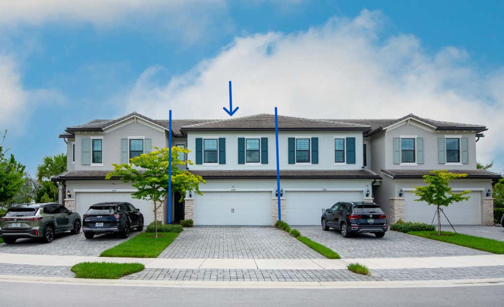 Photo of 4486 Appleton Circle W, Oakland Park, FL 33309 (MLS # B26062562)