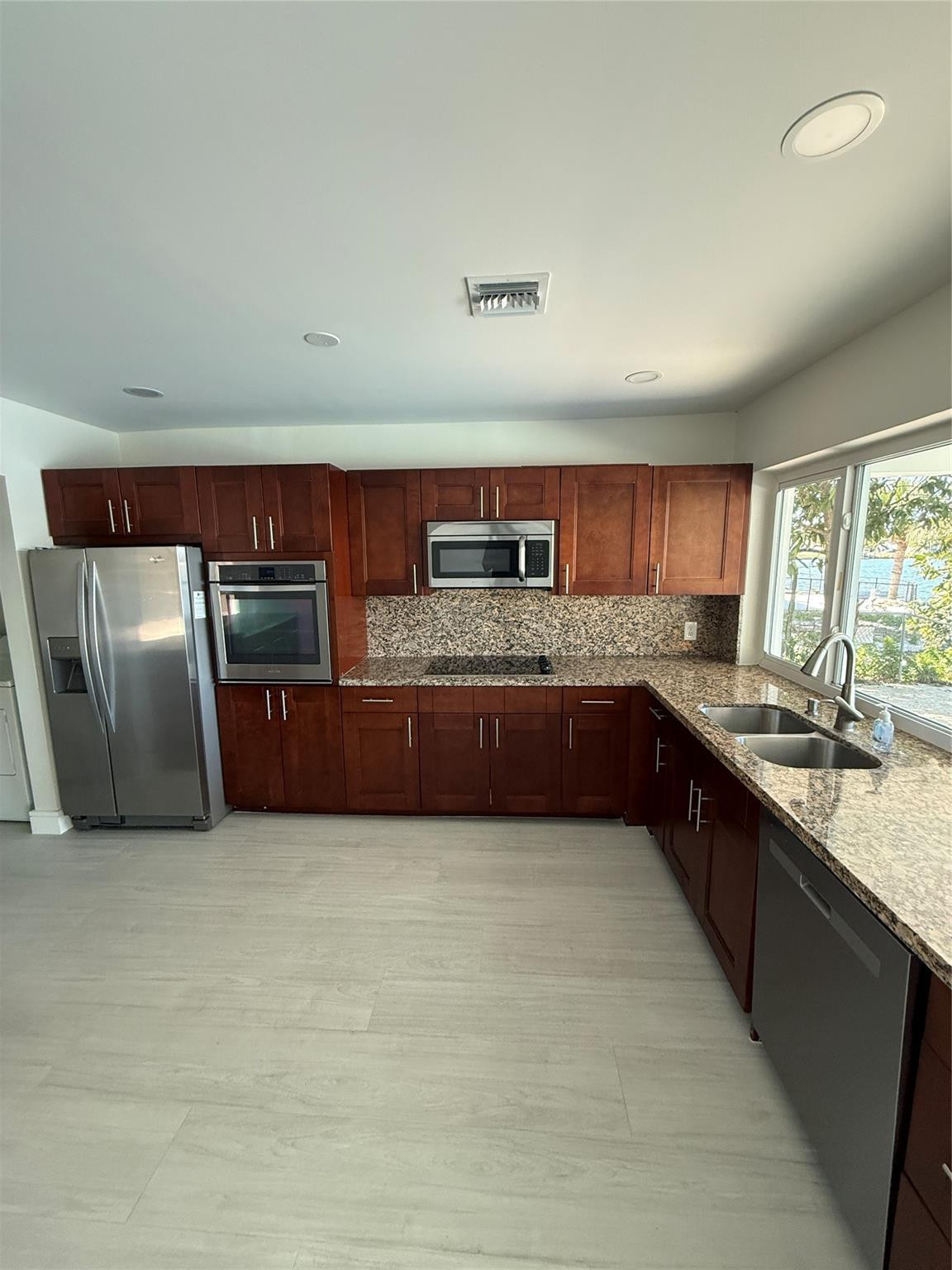 Highland Lakes Estates - Residential Lease