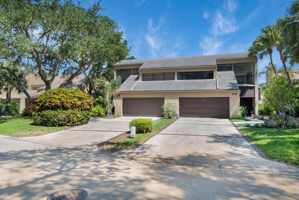 Photo of 715 Saint Albans Drive, Boca Raton, FL 33486 (MLS # F10503408)