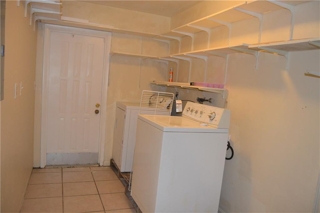 ACADEMY HILLS - Residential Lease