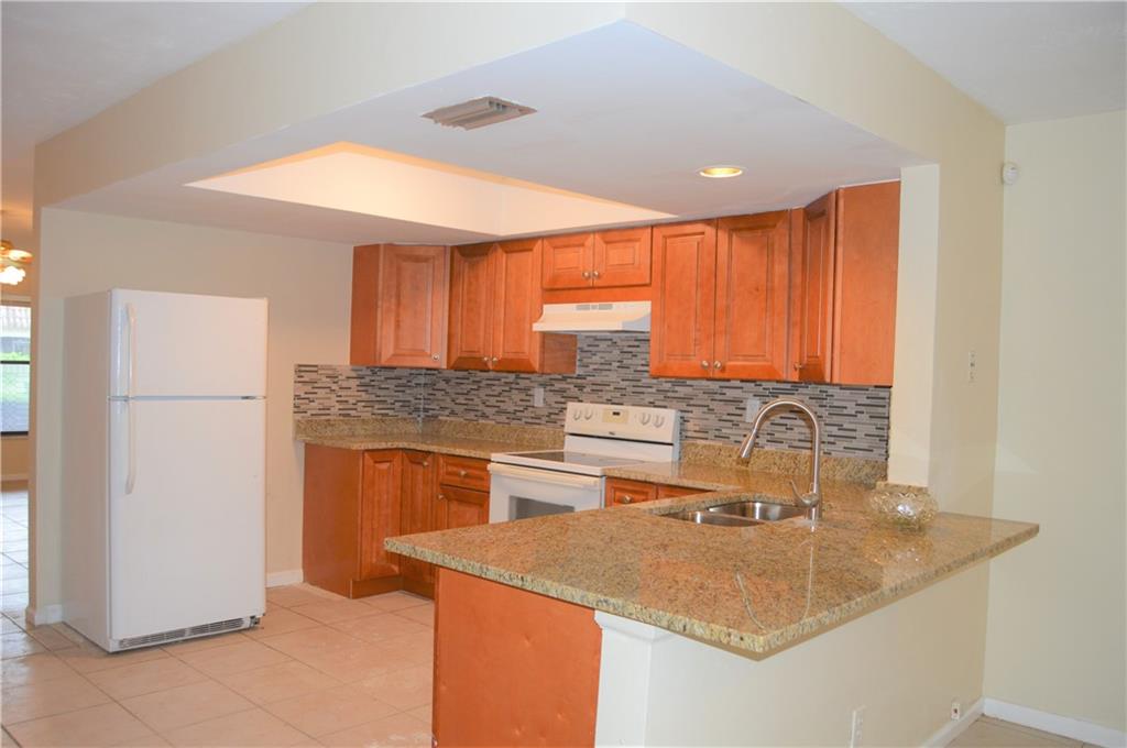 ACADEMY HILLS - Residential Lease