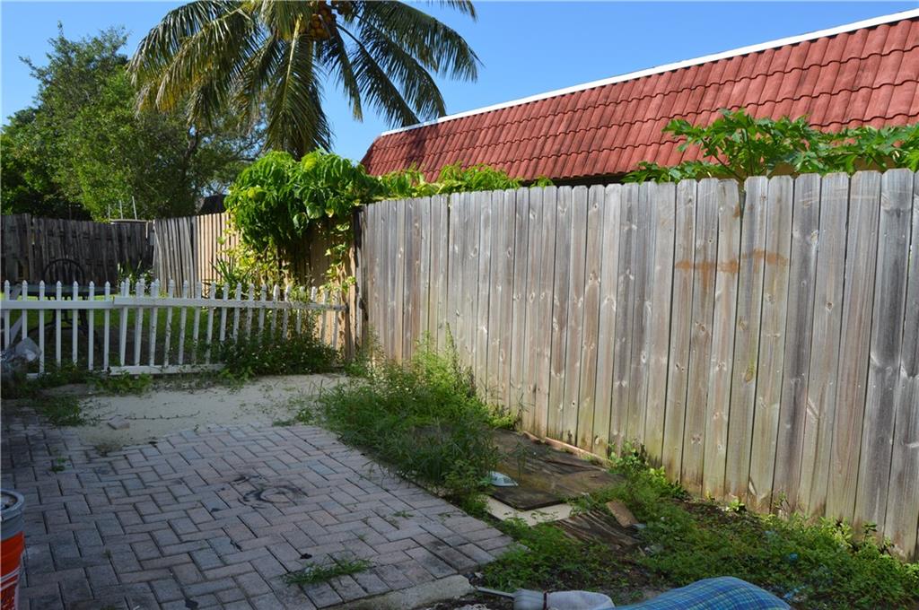 ACADEMY HILLS - Residential Lease