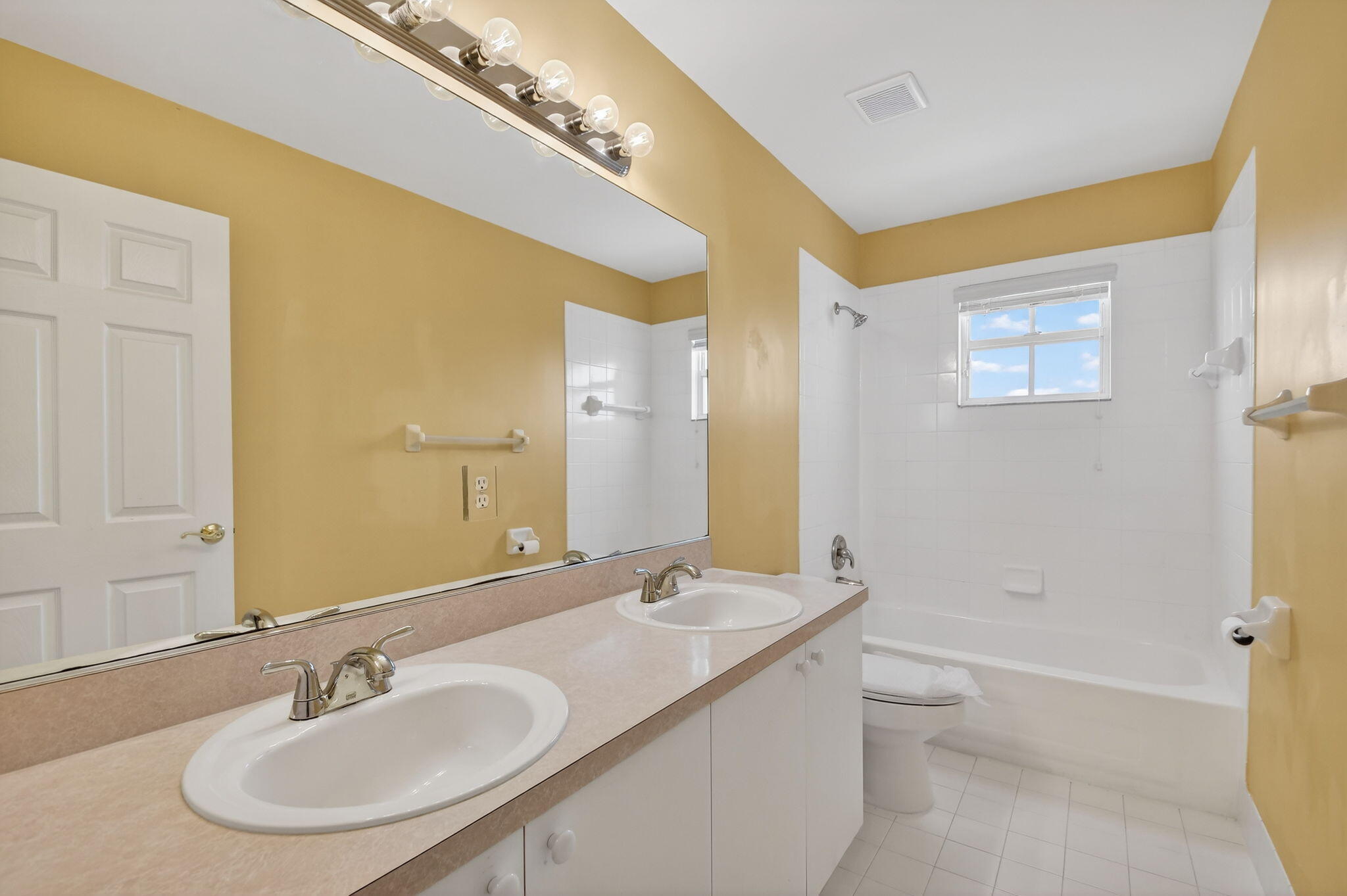 WELLINGTON TR 42B - Residential