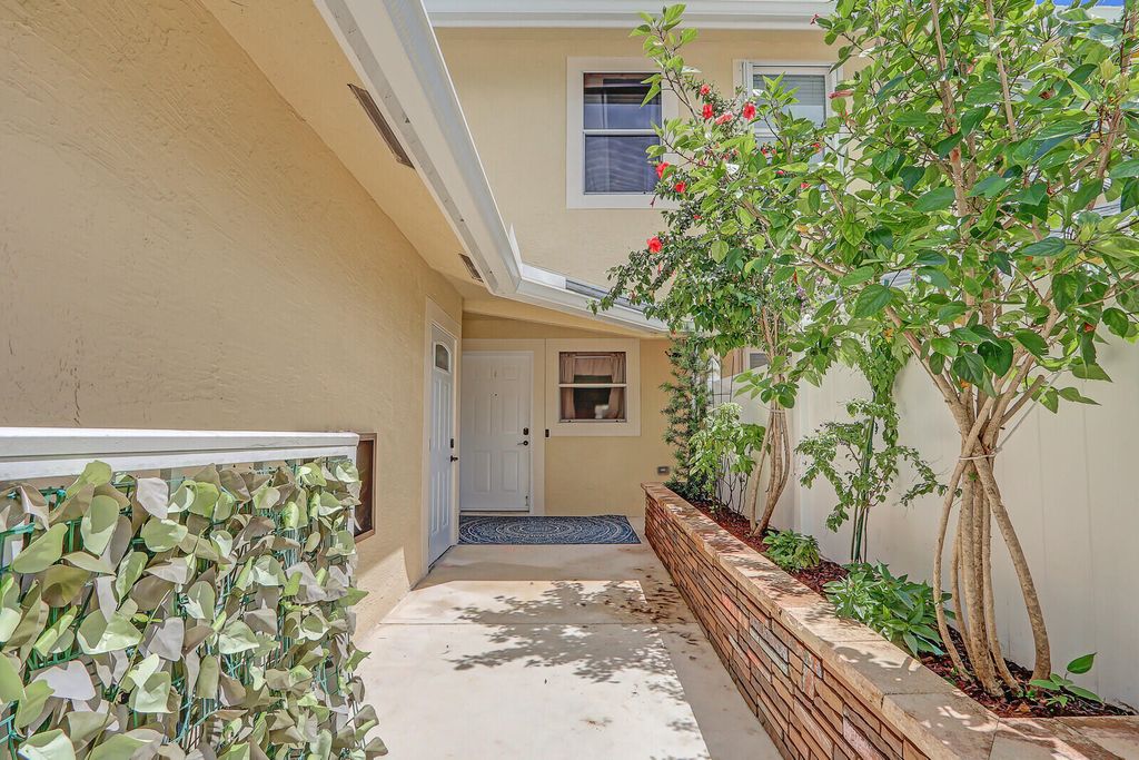 Photo of 12812 Woodmill Drive, Palm Beach Gardens, FL 33418 (MLS # R11018972)