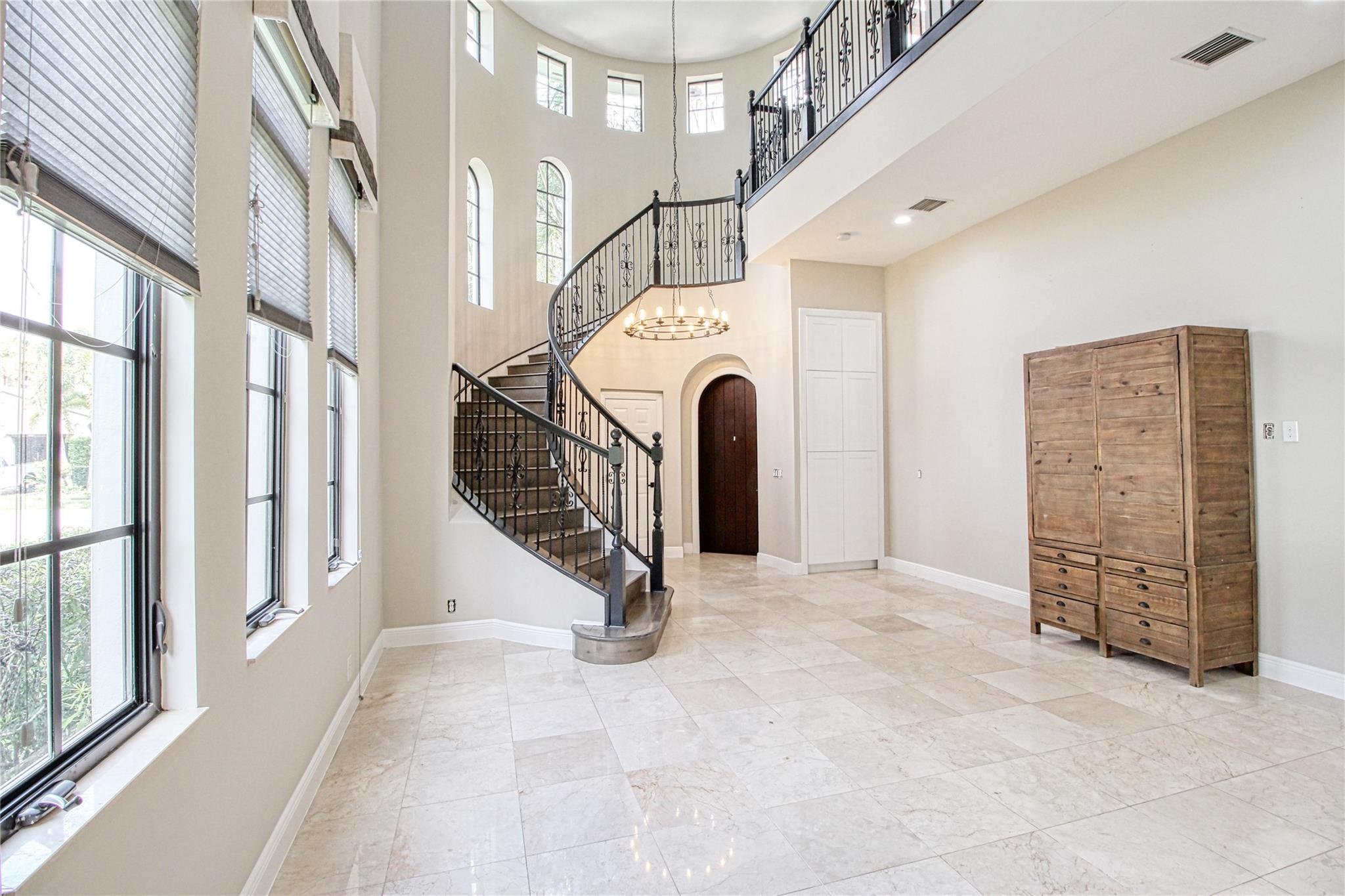9544 Kenley Ct