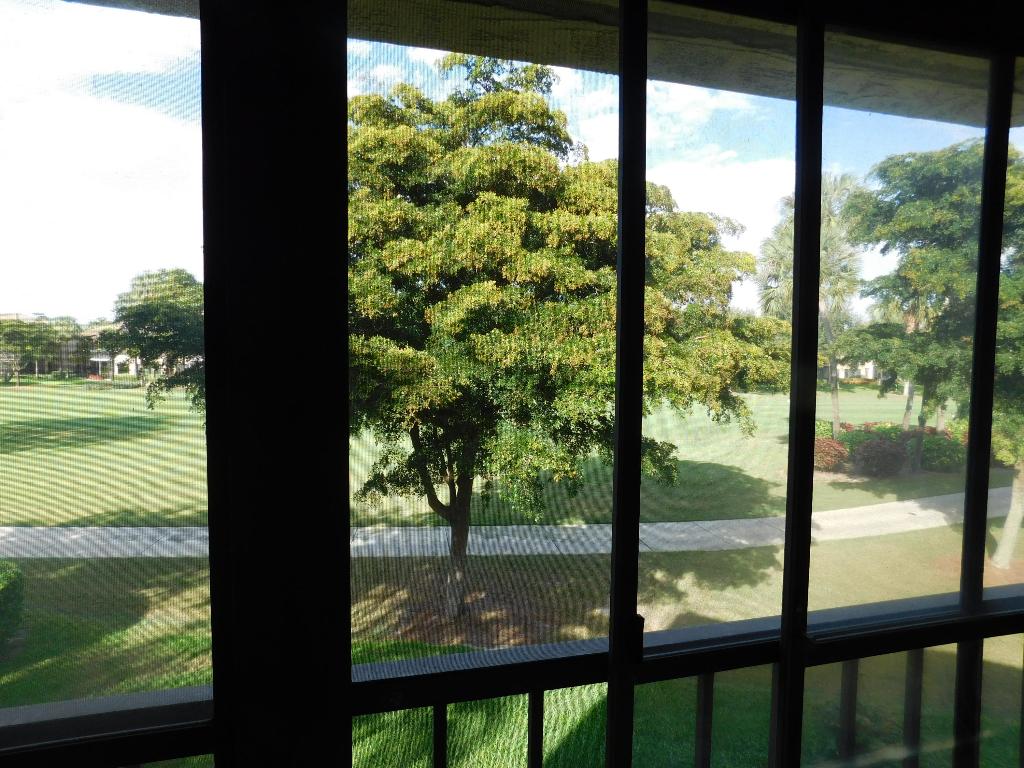 GLENEAGLES CONDO IV - Residential Lease