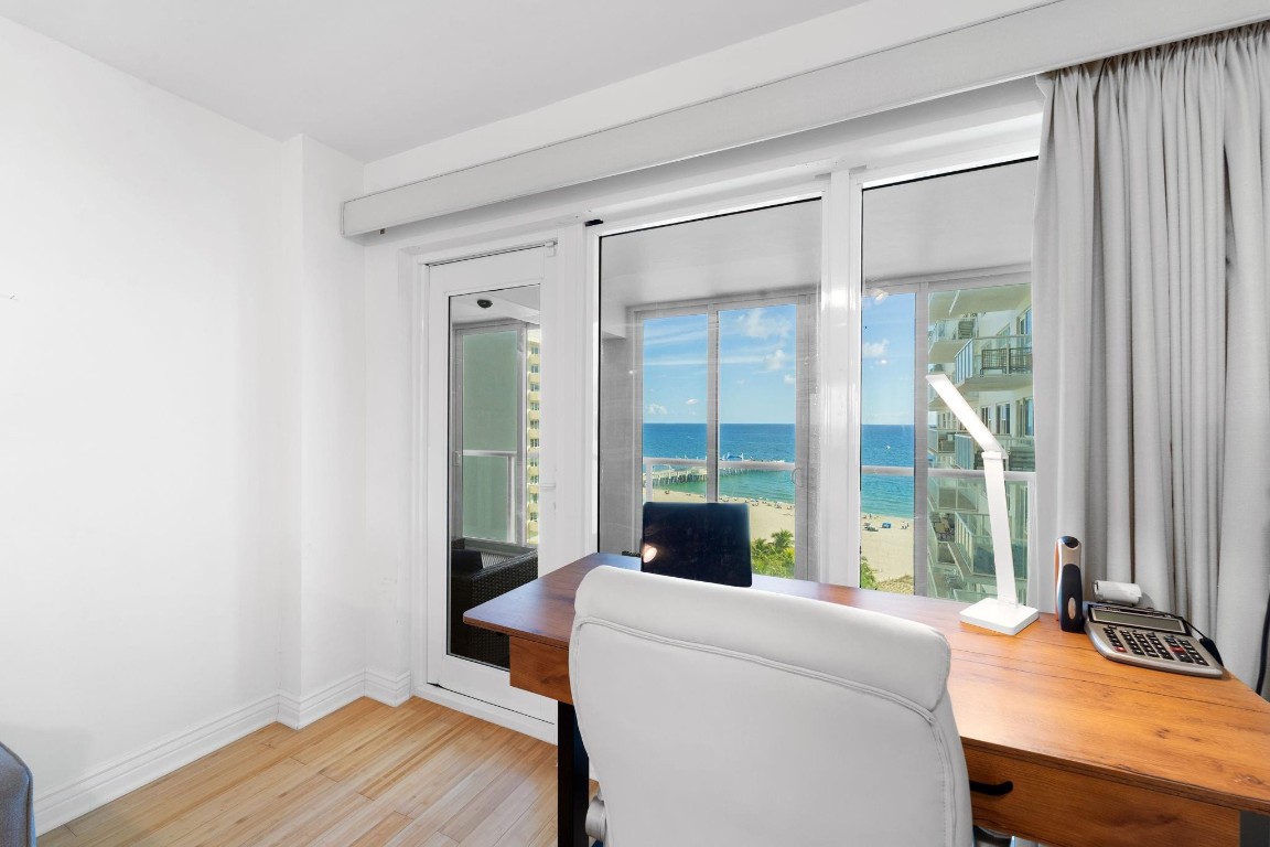 Sea Monarch - Residential