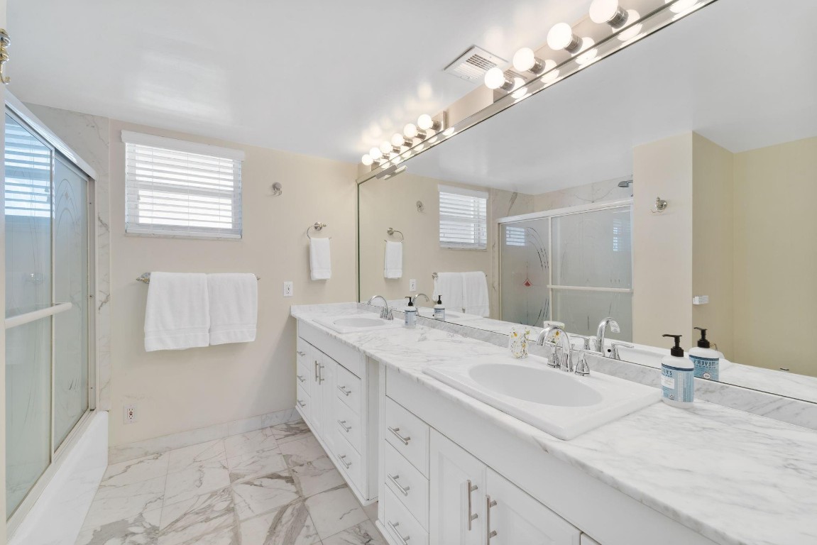 Sea Monarch - Residential