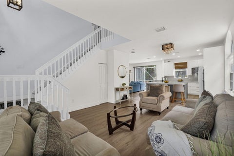 Tiny photo for 527 NW 87TH Lane, Coral Springs, FL 33071 (MLS # B26055985)