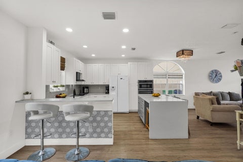 Tiny photo for 527 NW 87TH Lane, Coral Springs, FL 33071 (MLS # B26055985)