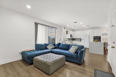Tiny photo for 527 NW 87TH Lane, Coral Springs, FL 33071 (MLS # B26055985)