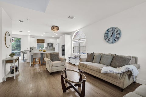 Tiny photo for 527 NW 87TH Lane, Coral Springs, FL 33071 (MLS # B26055985)