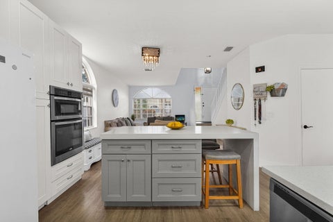 Tiny photo for 527 NW 87TH Lane, Coral Springs, FL 33071 (MLS # B26055985)