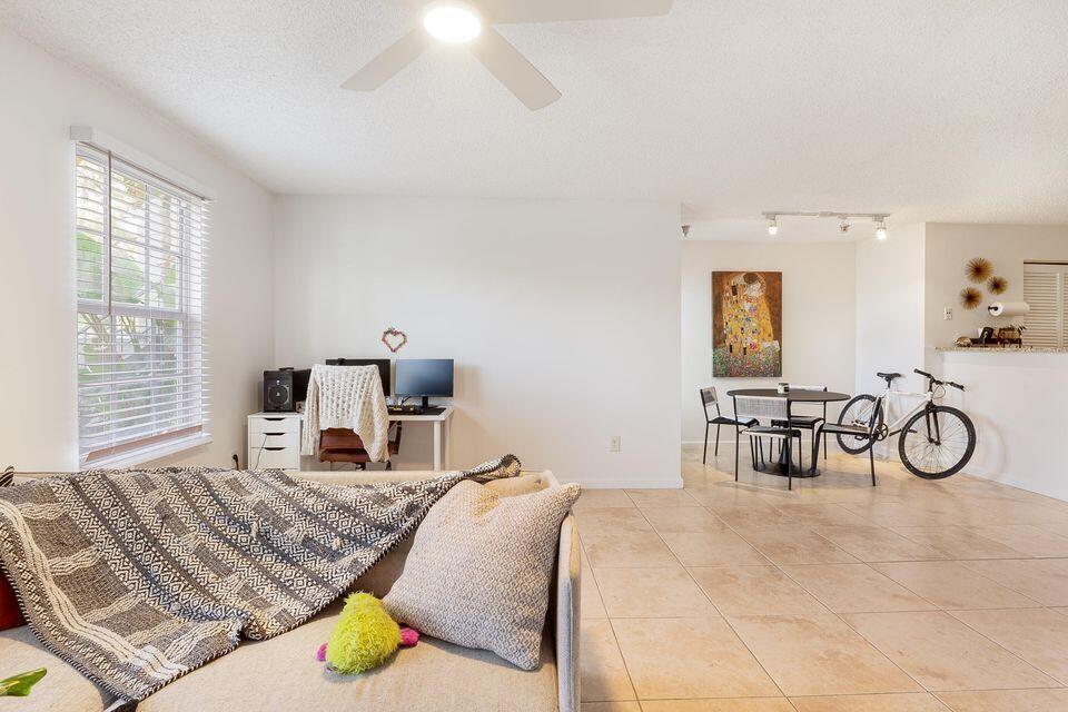 BAHIA AT DELRAY CONDO - Residential Lease