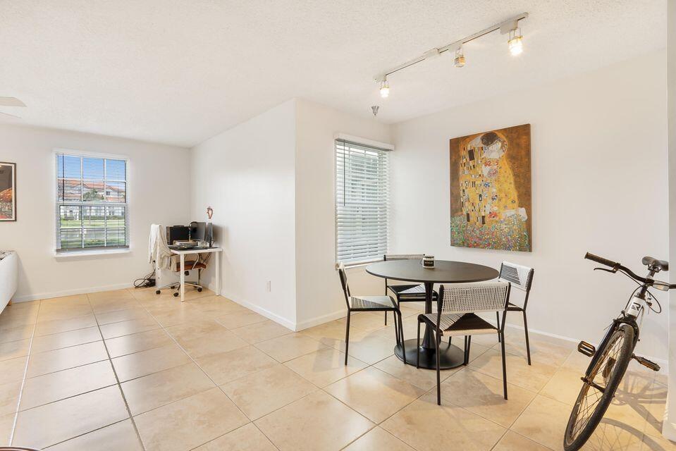 BAHIA AT DELRAY CONDO - Residential Lease