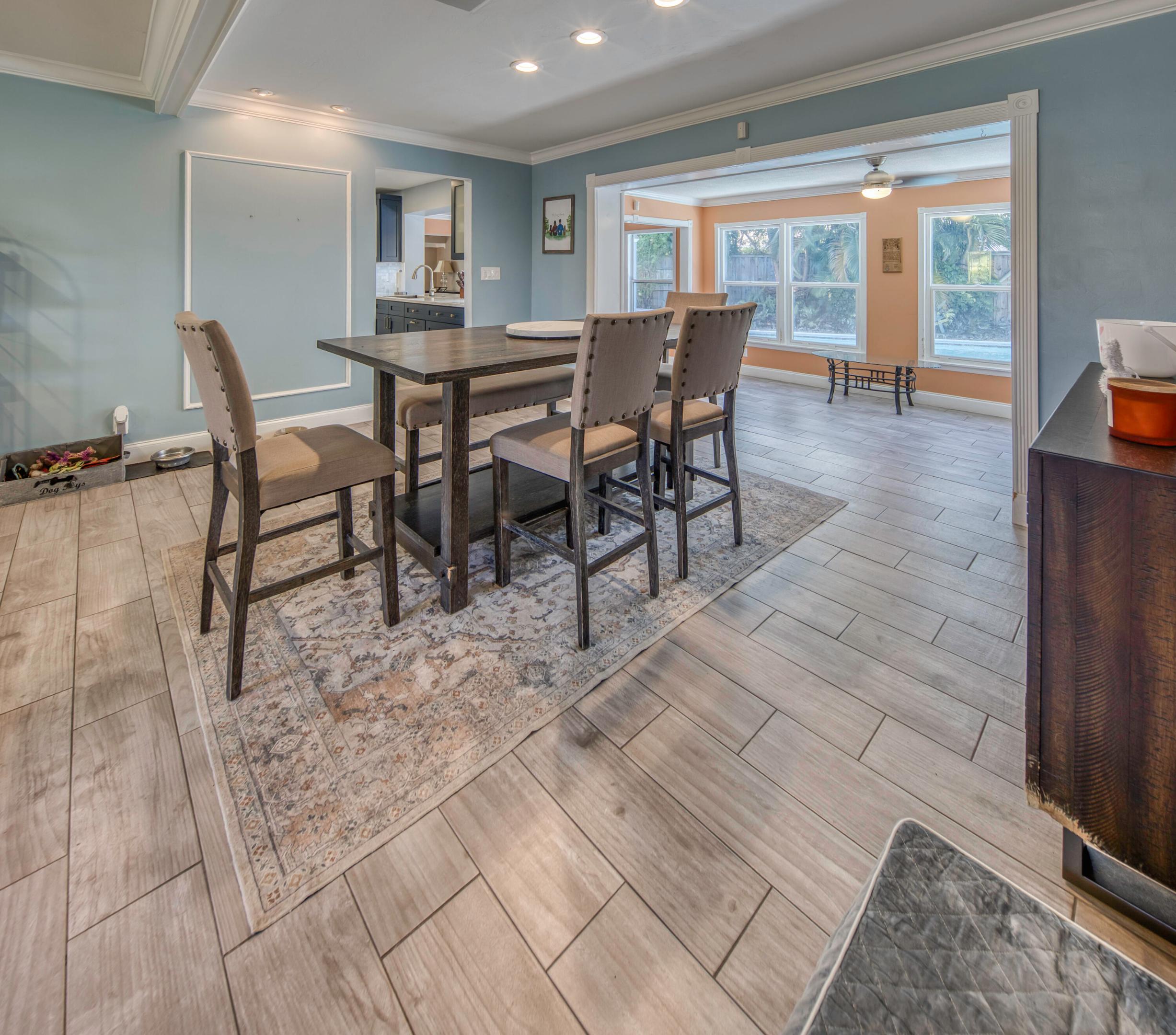 LAKE OSBORNE ESTATES 7 - Residential