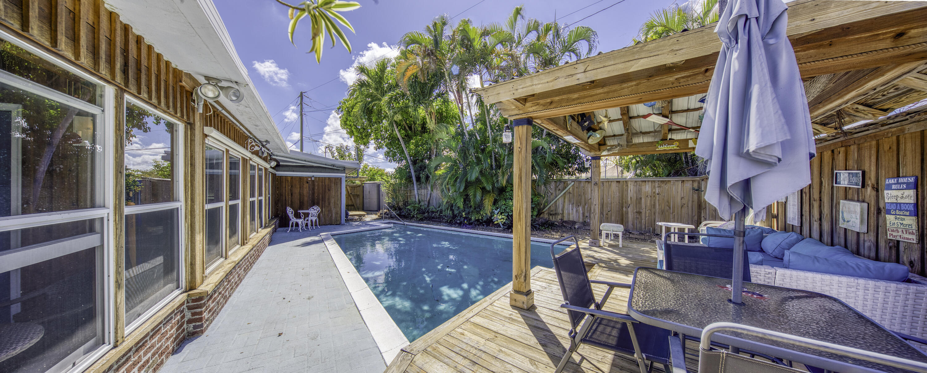 LAKE OSBORNE ESTATES 7 - Residential