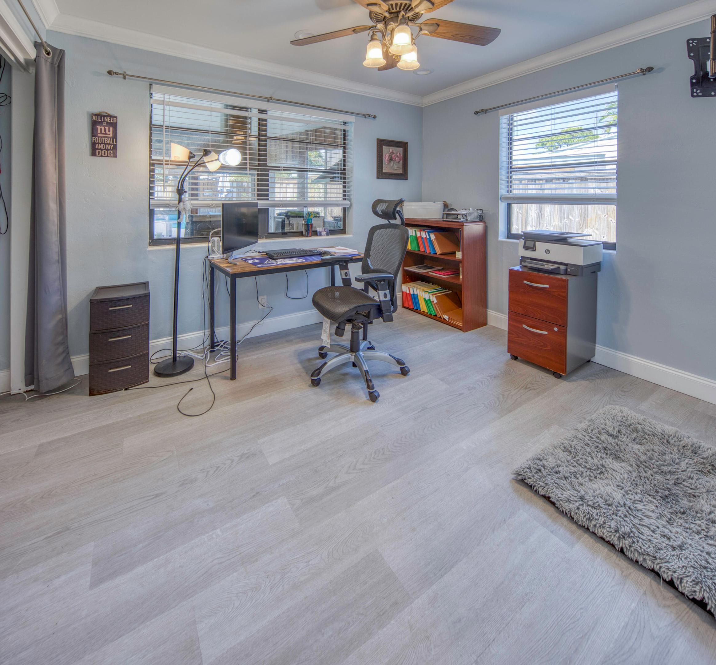 LAKE OSBORNE ESTATES 7 - Residential