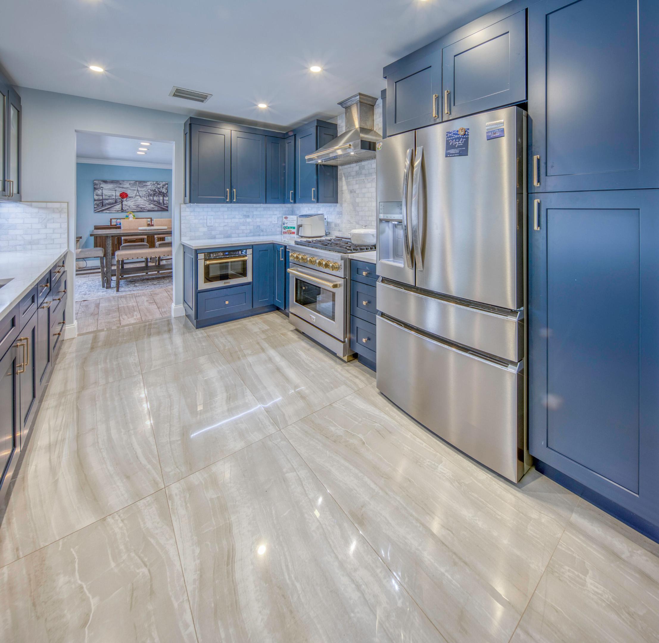 LAKE OSBORNE ESTATES 7 - Residential