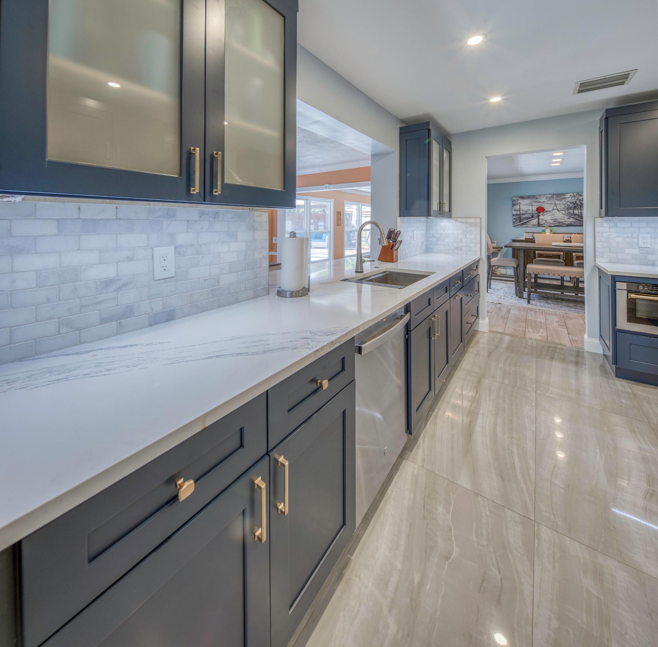 LAKE OSBORNE ESTATES 7 - Residential