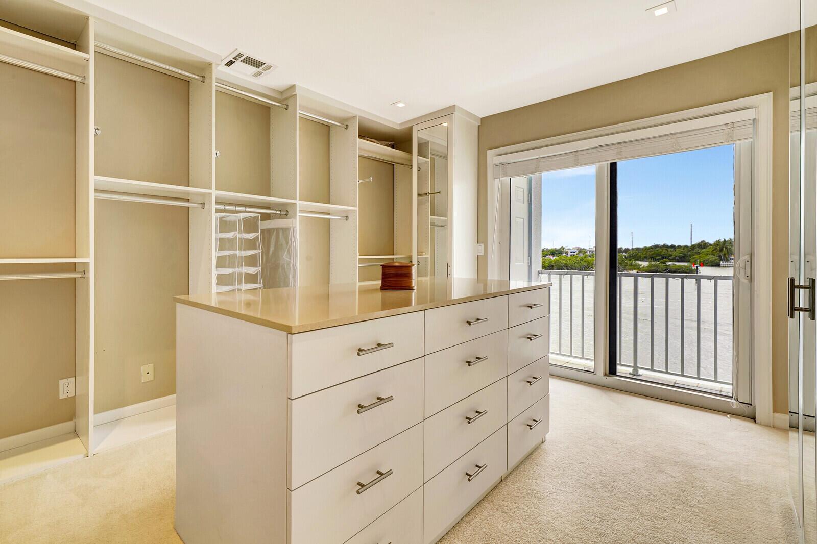 JUPITER HARBOUR - Residential