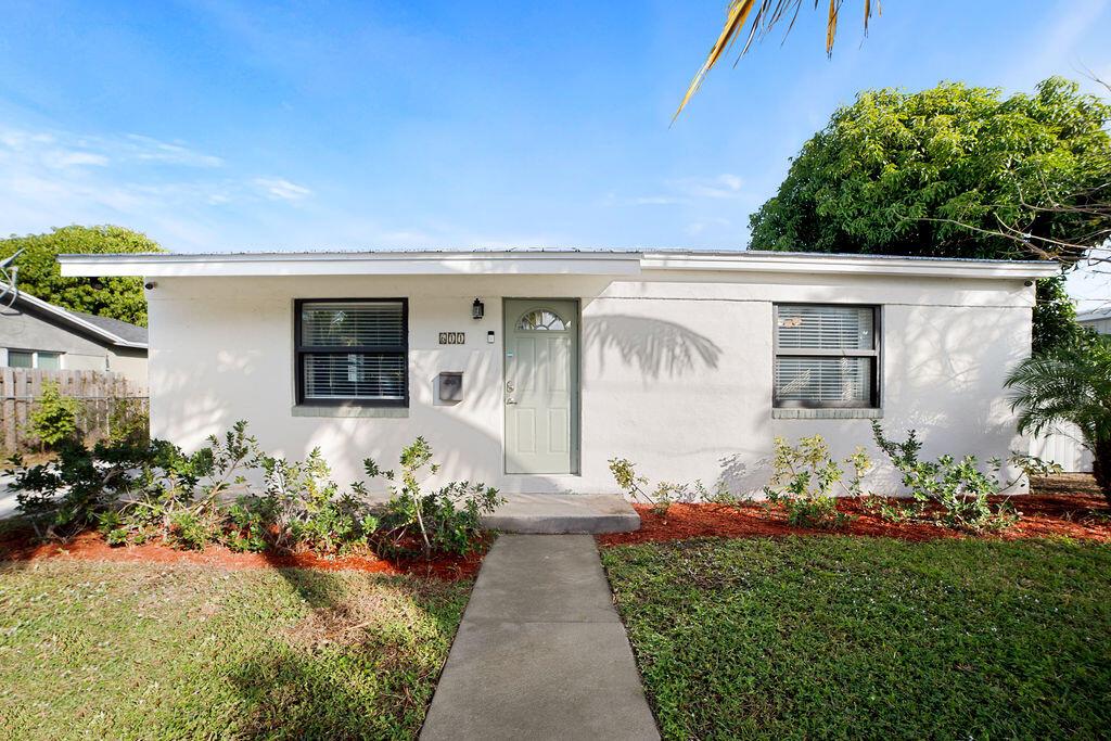 611 Monceaux Road