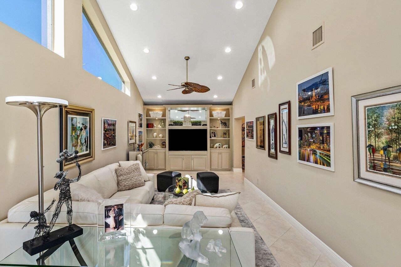 CAMBRIDGE I & II AT HUNTE - Residential