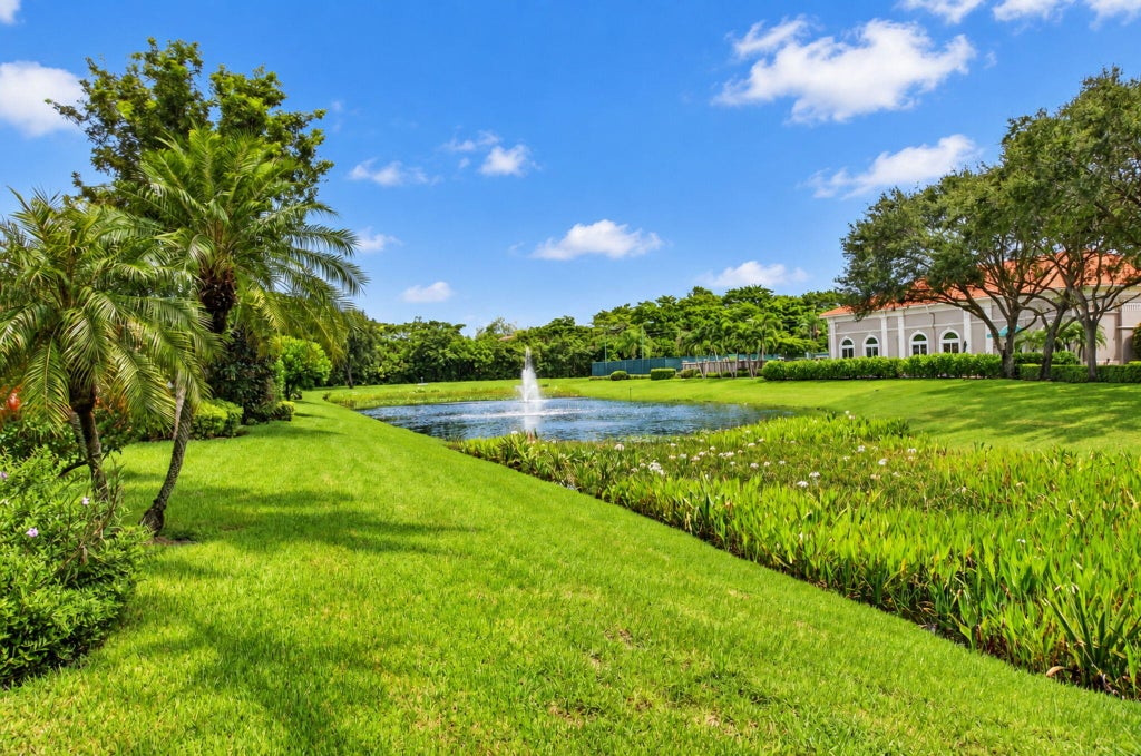 Photo of 11572 Spring Oak Avenue, Boynton Beach, FL 33437 (MLS # B26079973)