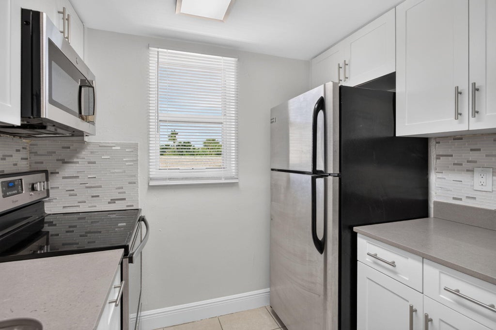 Photo of 901 Pine Drive #9, Pompano Beach, FL 33060 (MLS # B26090509)