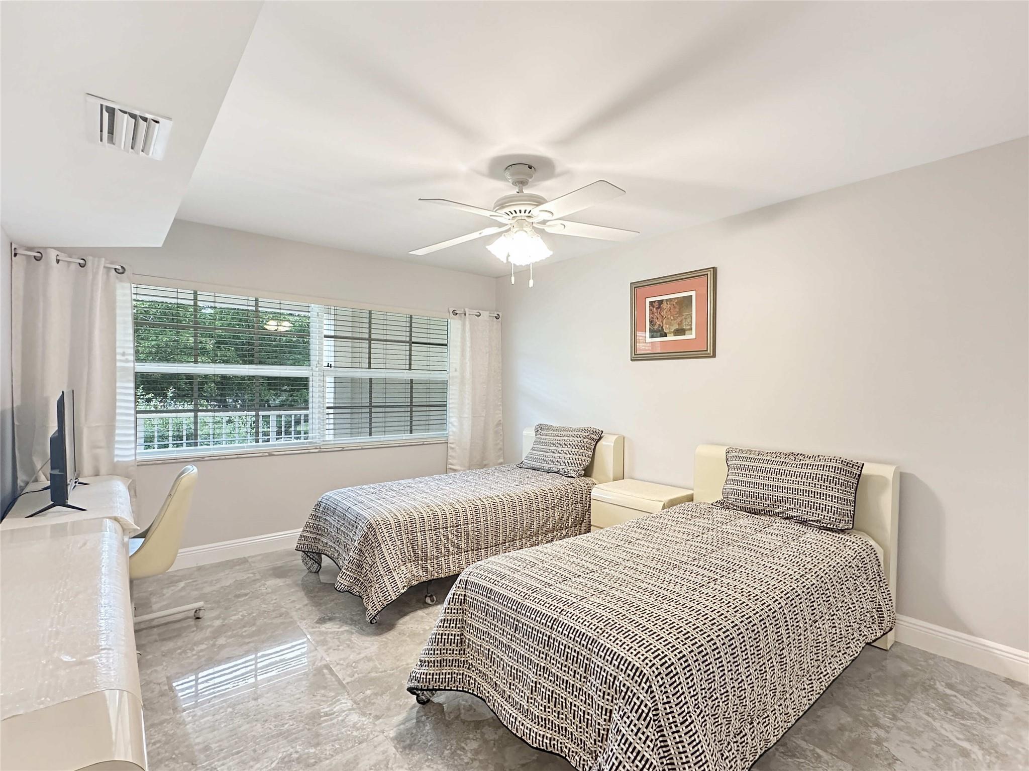 NO 115 PALM-AIRE COUNTRY - Residential Lease