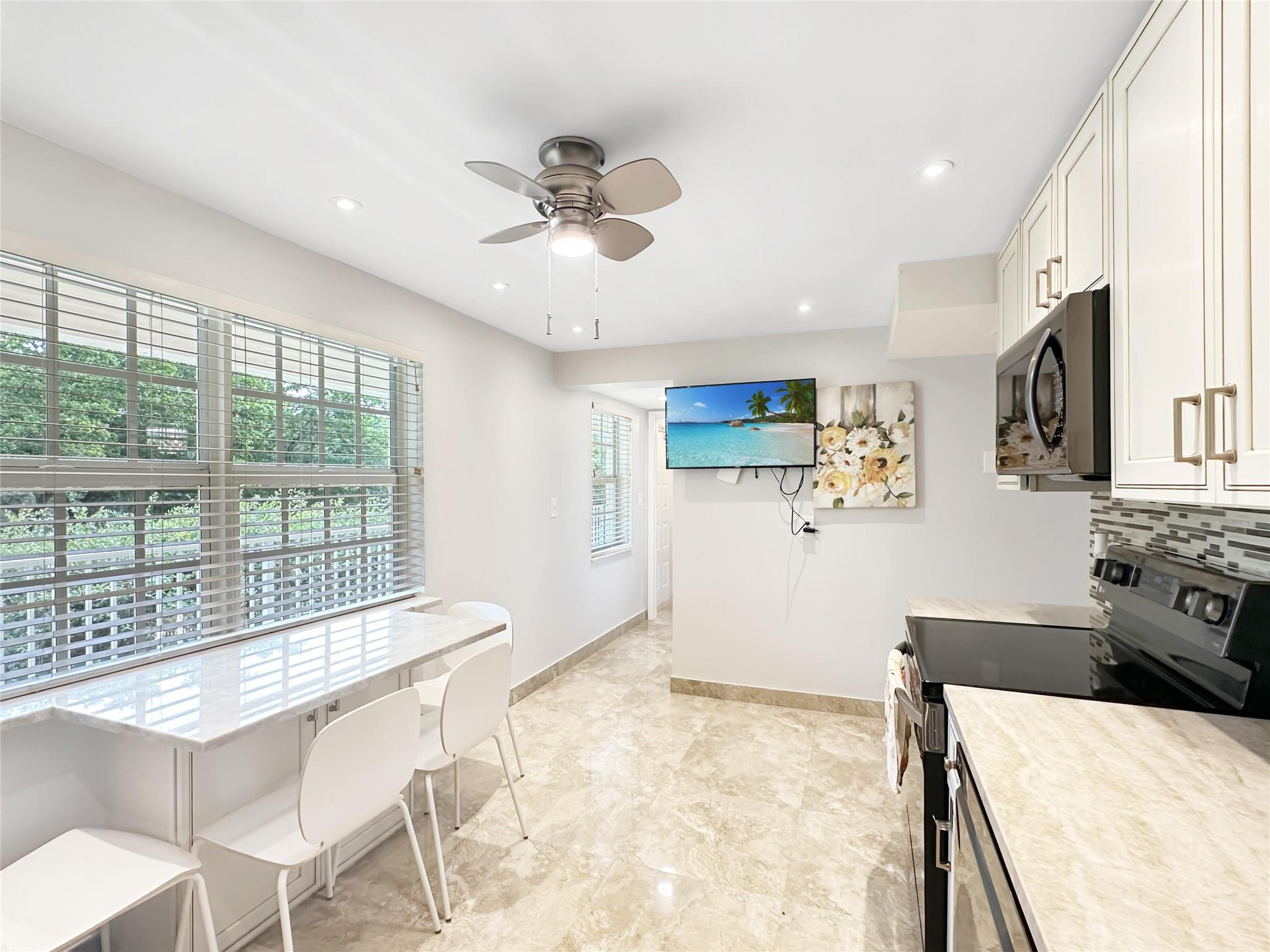 NO 115 PALM-AIRE COUNTRY - Residential Lease