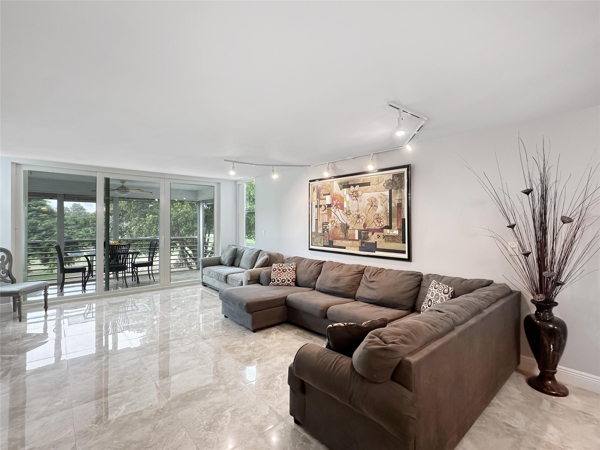 NO 115 PALM-AIRE COUNTRY - Residential Lease