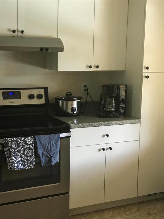 KARANDA VILLAGE 2- B CONDO - Residential