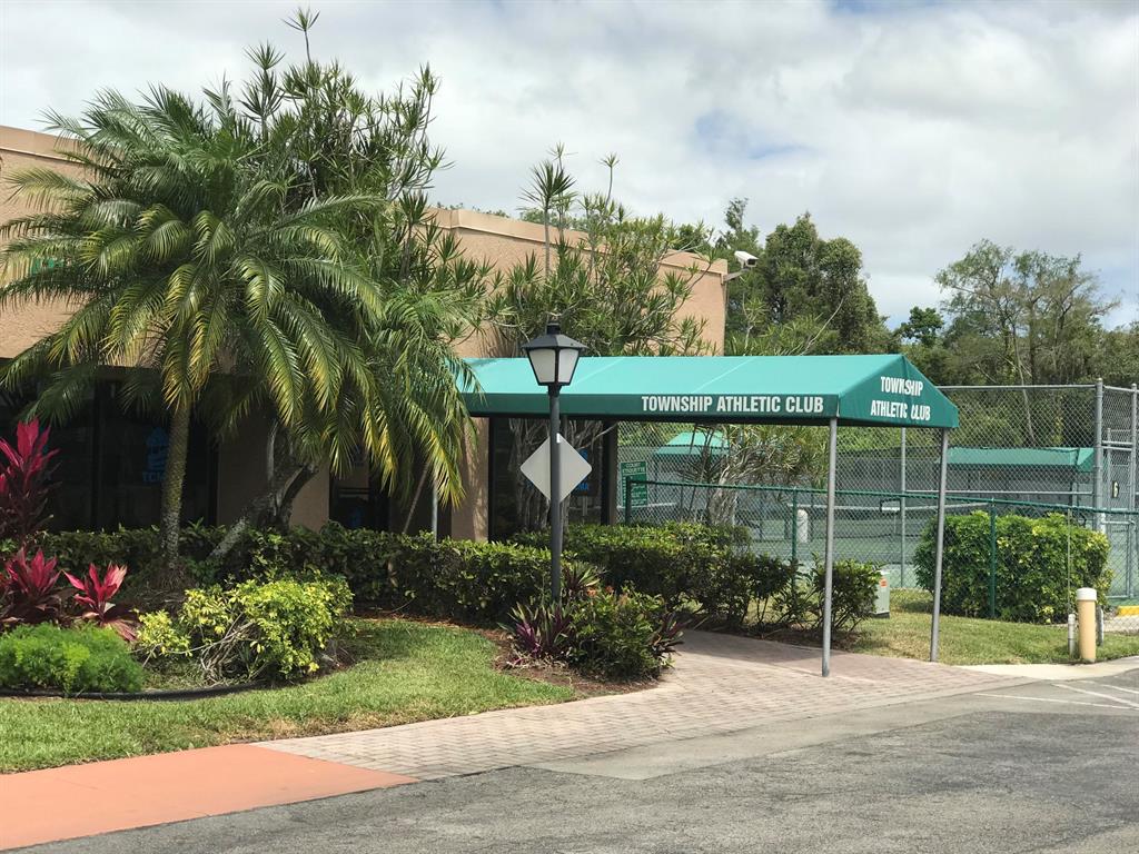 KARANDA VILLAGE 2- B CONDO - Residential