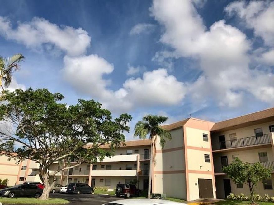 All ages and well maintained. Largest corner unit, eat in kitchen.  light and bright with newer appliances. AC 2009, Water heater 2003. Great schools and family friendly. Lots of amenities. Tennis and pool. Large patio with tranquil water view.