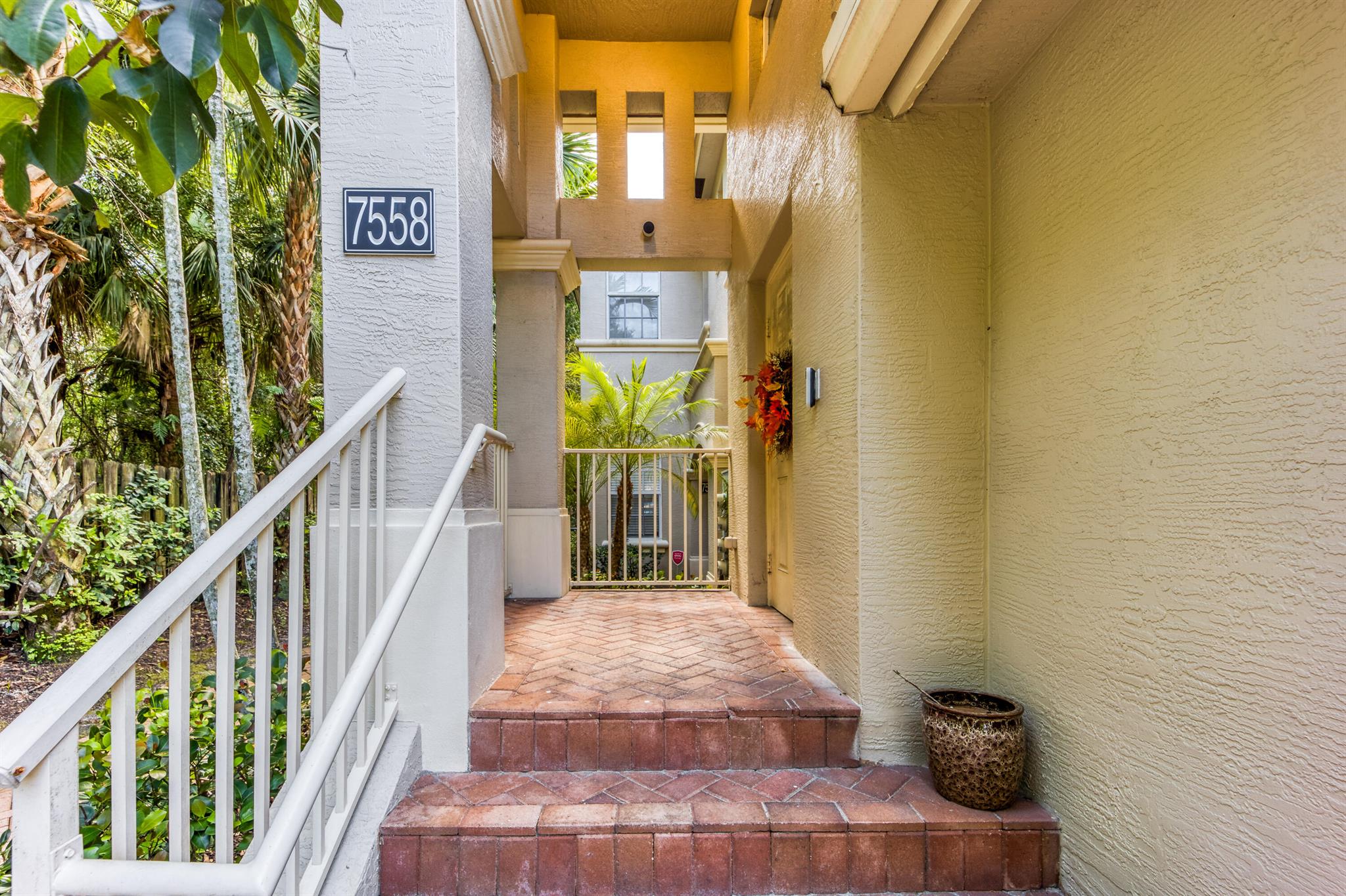 RIVER GLEN CONDOMINIUM - Residential