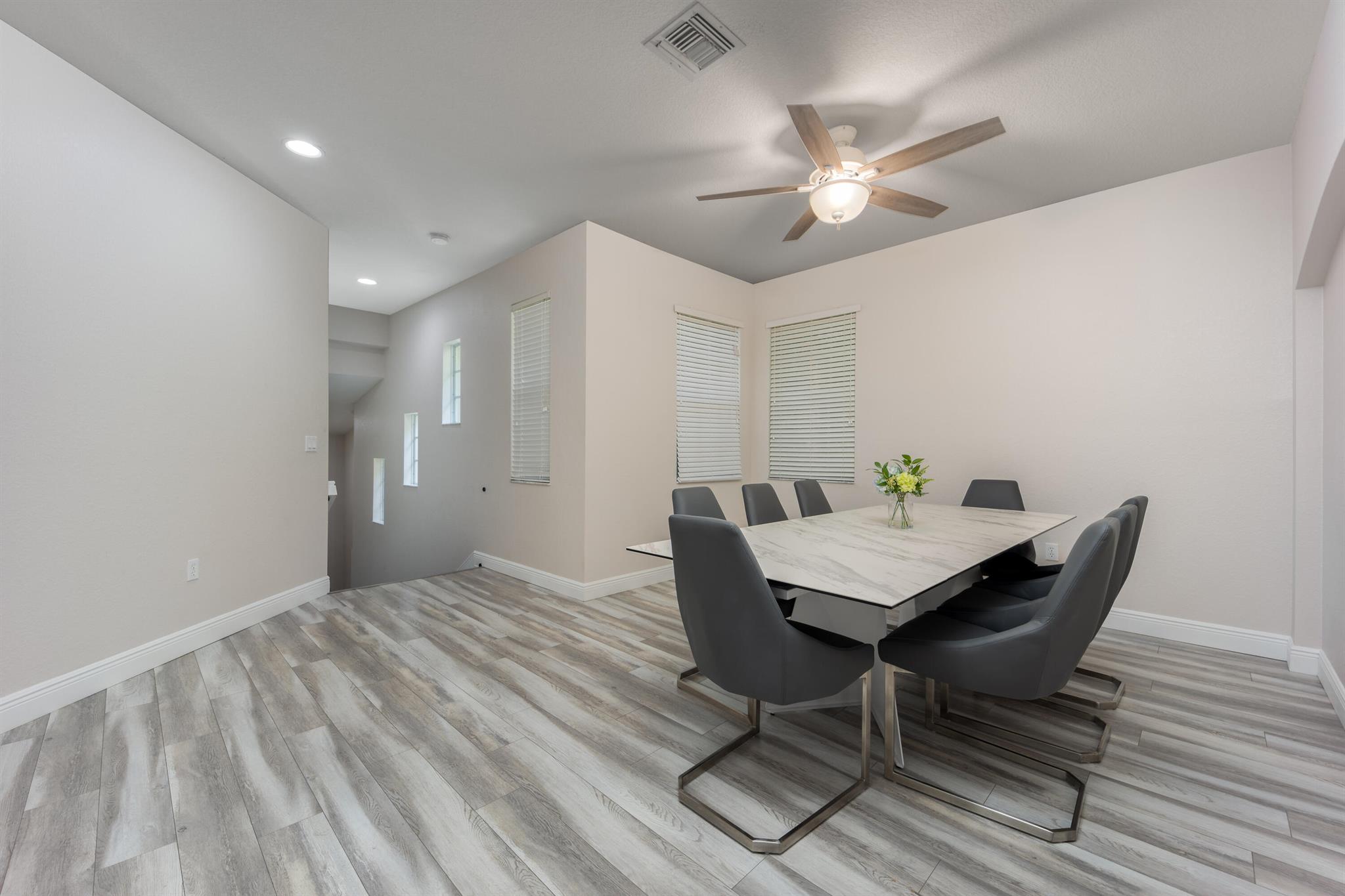 RIVER GLEN CONDOMINIUM - Residential