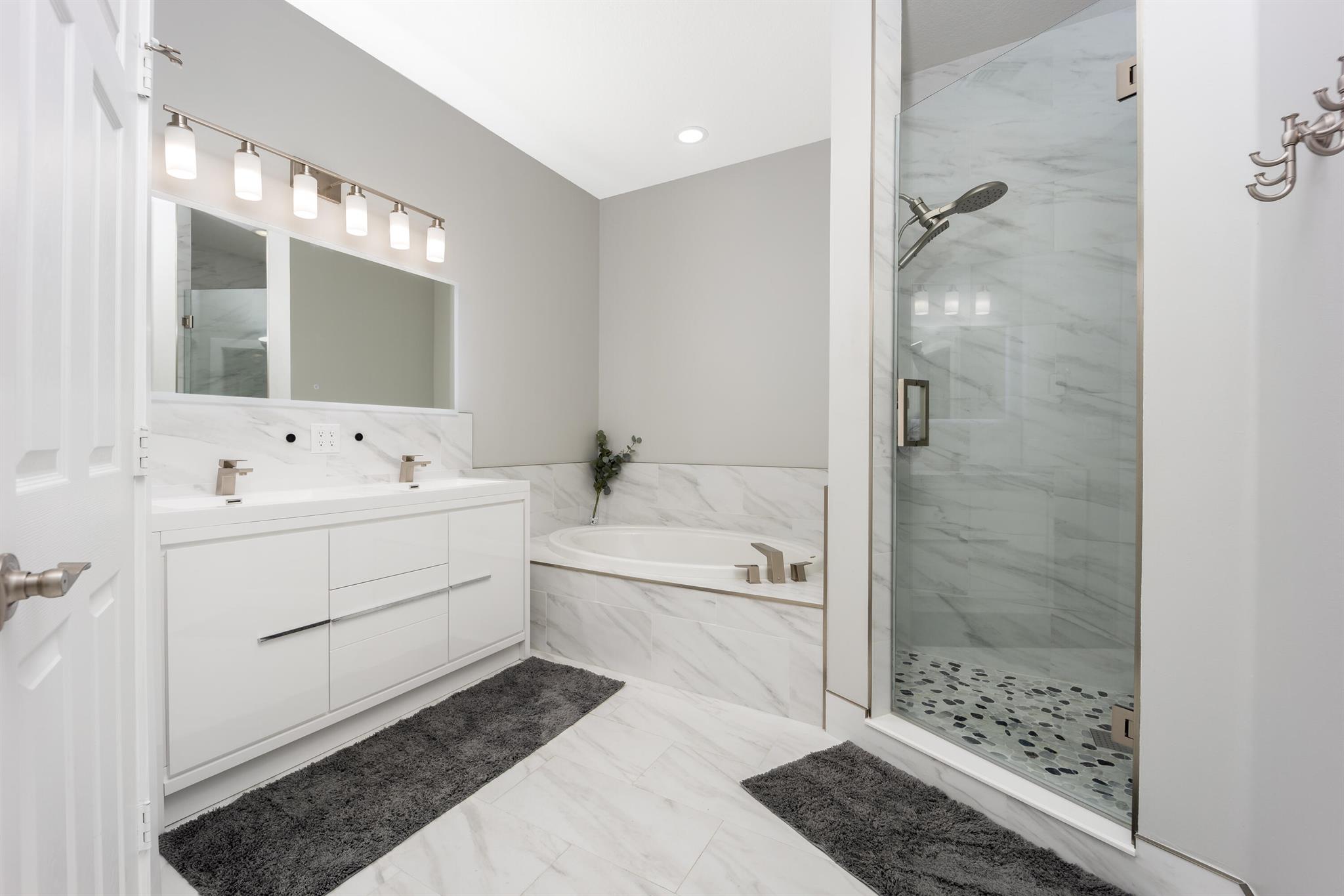 RIVER GLEN CONDOMINIUM - Residential